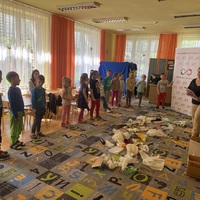 Dzieci podczas warsztatów ekologicznych