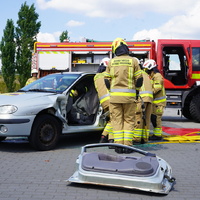 Pokaz ratownictwa drogowego straży pożarnej